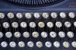 typewriter-464746_1920